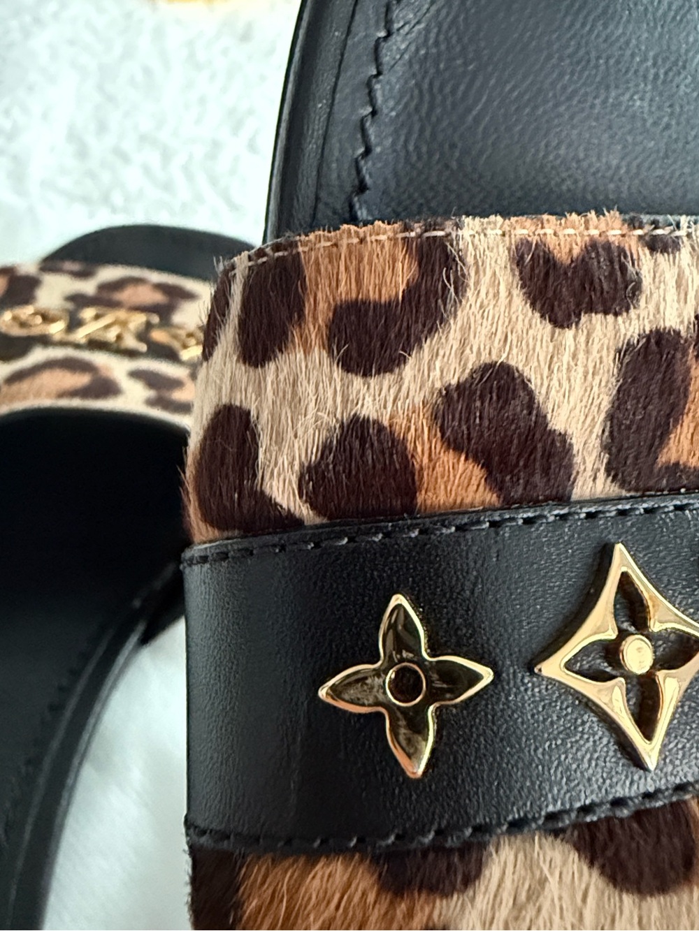 Louis Vuitton leopard revival flat mules - Picture 12 of 15